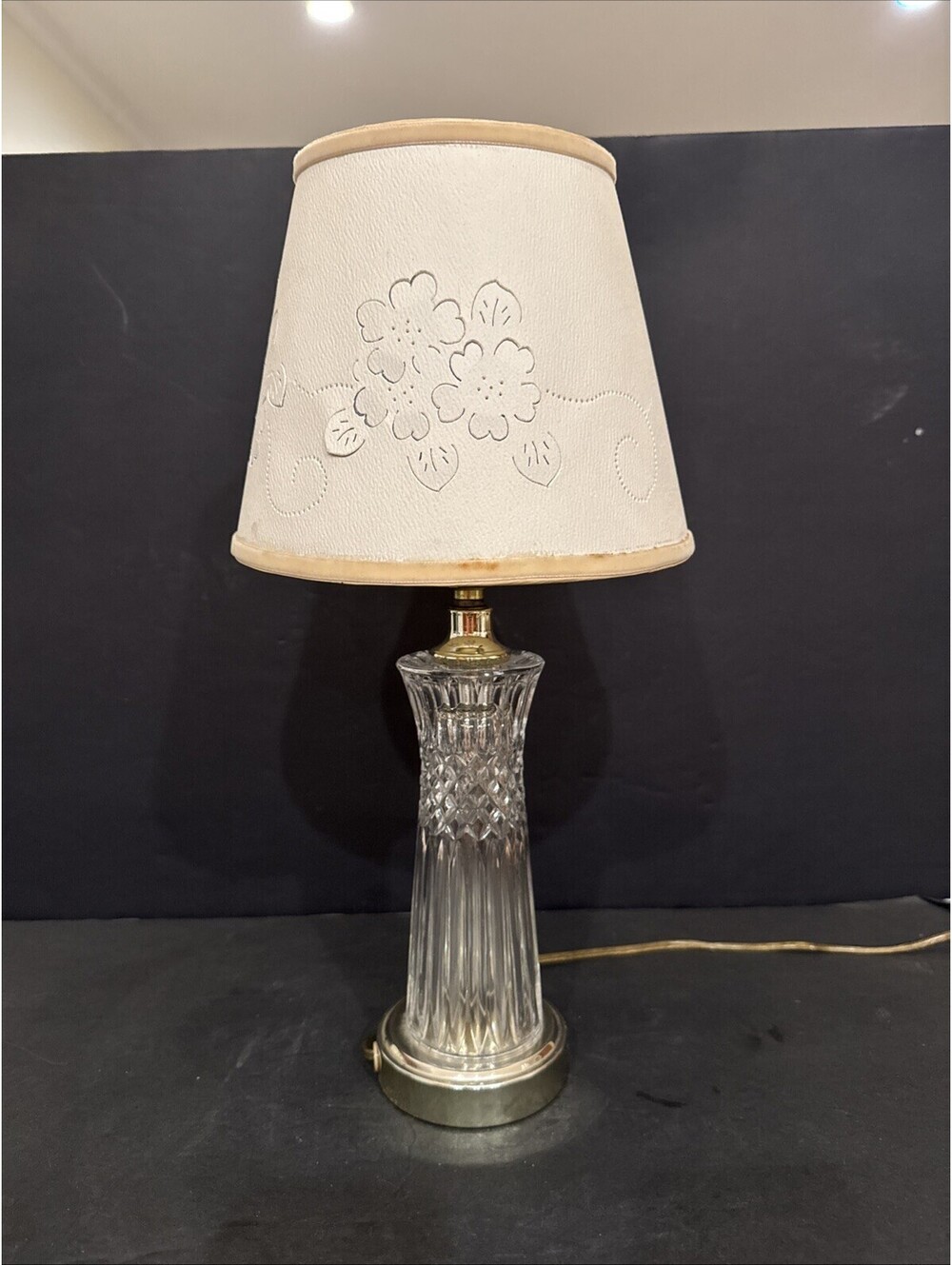 VTG Clear Cut Crystal Brass Lamp With Floral Cutout Shade Some Staining 16.25” H